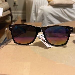 NWOT BLACK FRAME COATEDLENSES PURPLISH/GOLD LENSES OPTIONAL QUALITYSPRING TEMPLE